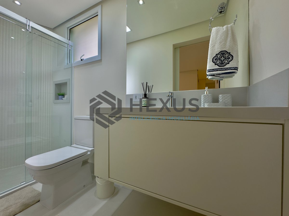 Foto 44 de Apartamento reformado frente mar com varanda e lazer na Praia das Asturias, Guaruja