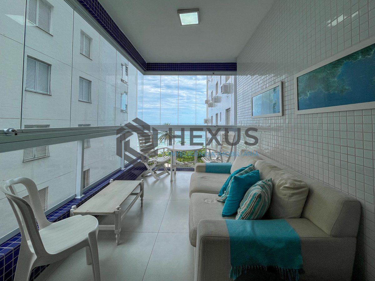 Foto 12 de Apartamento frente mar com varanda na Praia das Pitangueiras, Guaruja