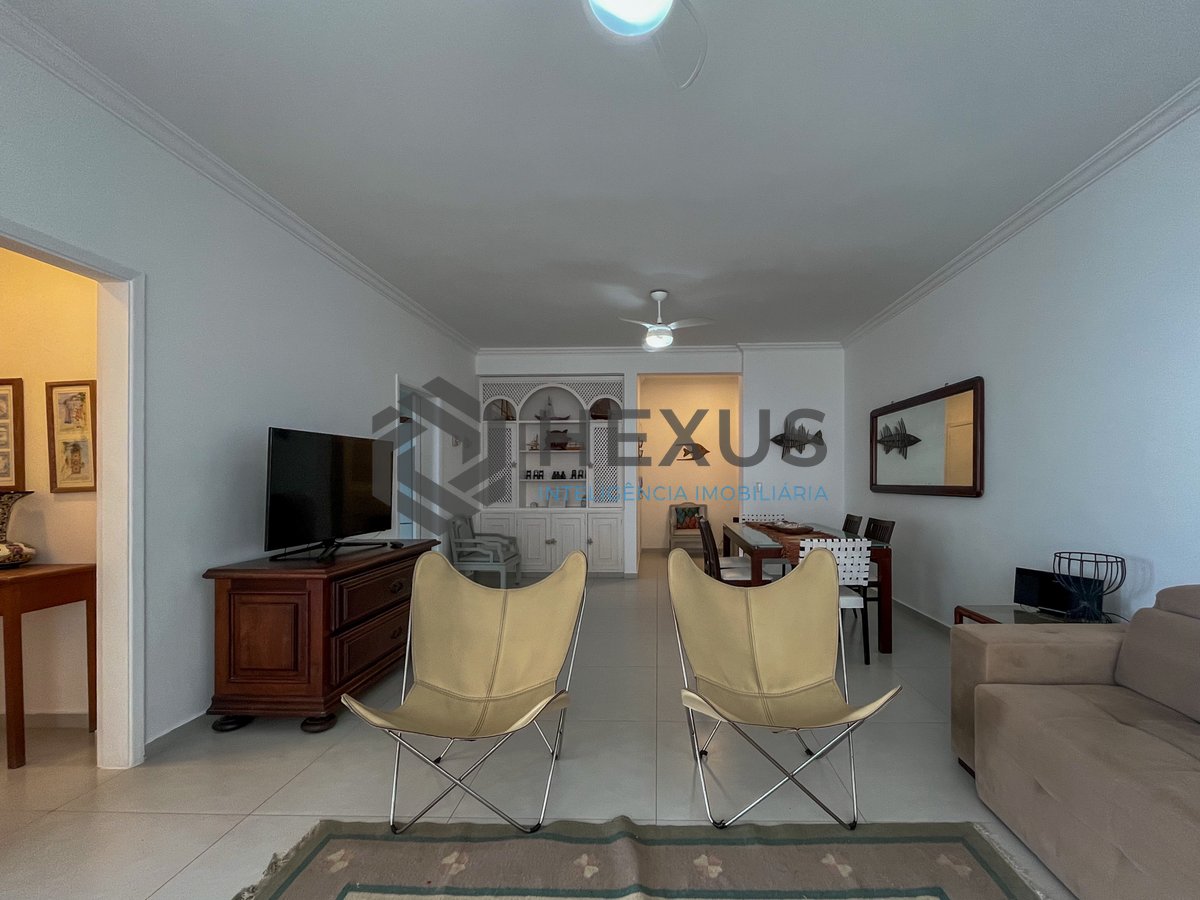 Foto 8 de Apartamento frente mar com varanda na Praia das Pitangueiras, Guaruja