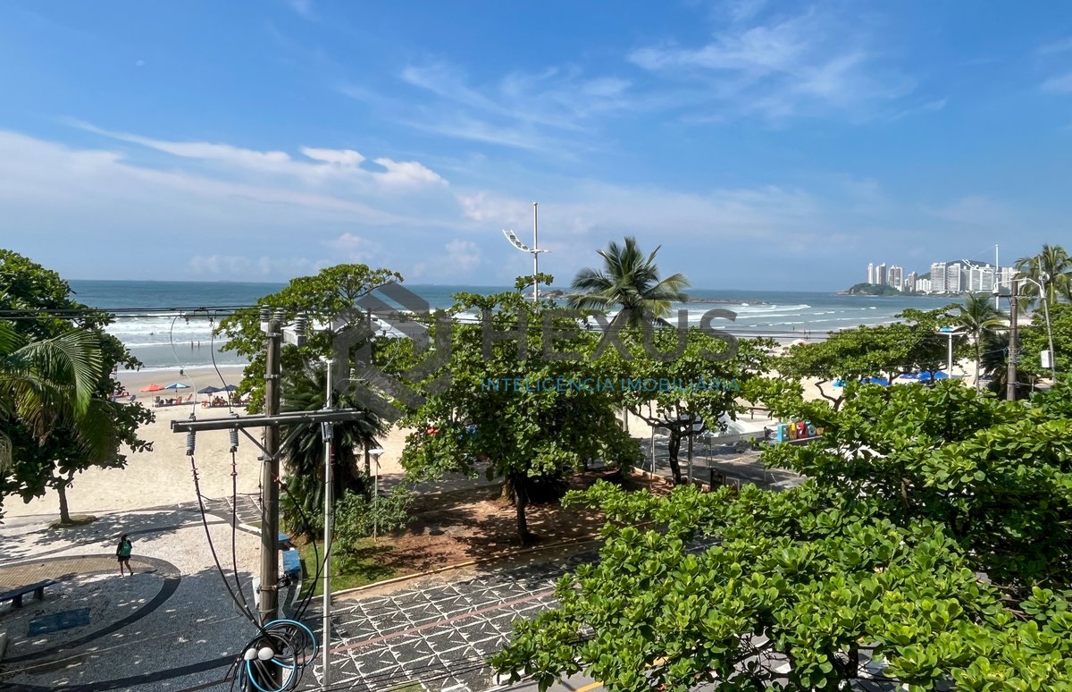 Foto 16 de Apartamento frente mar com varanda na Praia das Pitangueiras, Guaruja