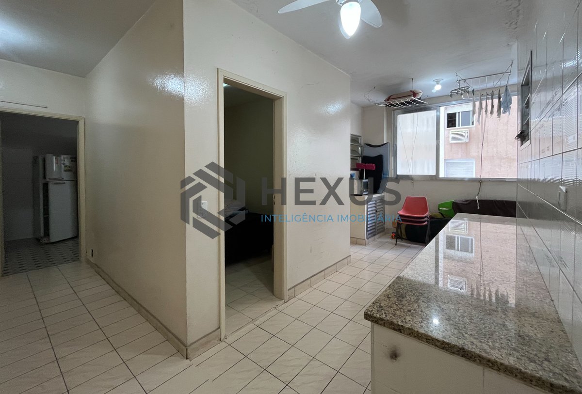 Foto 41 de Apartamento frente mar com varanda na Praia das Pitangueiras, Guaruja