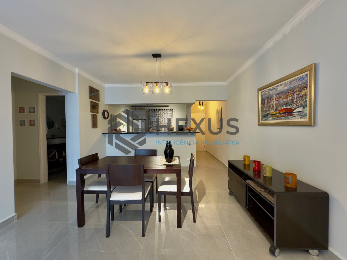 Foto 12 de Apartamento com varanda e lazer na beira mar da Praia das Pitangueiras, Guaruja