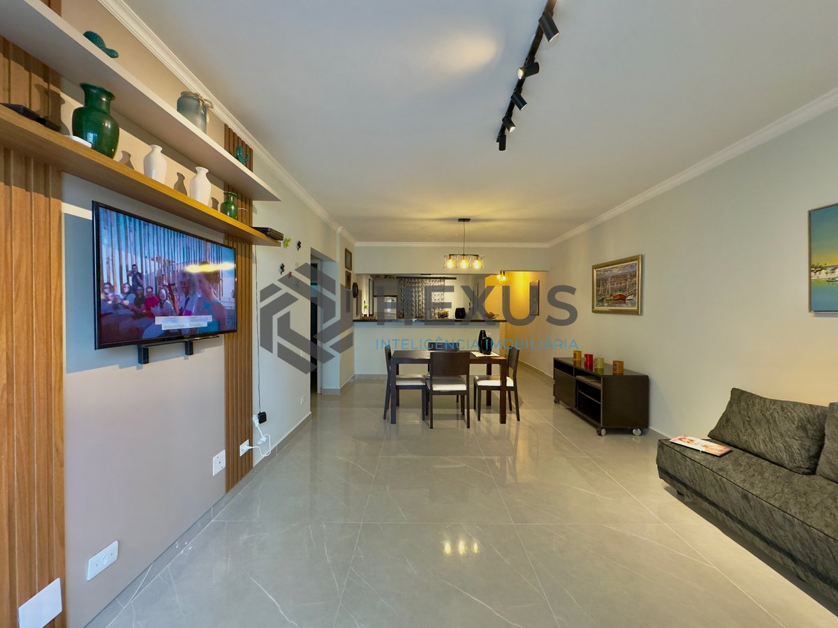 Foto 13 de Apartamento com varanda e lazer na beira mar da Praia das Pitangueiras, Guaruja