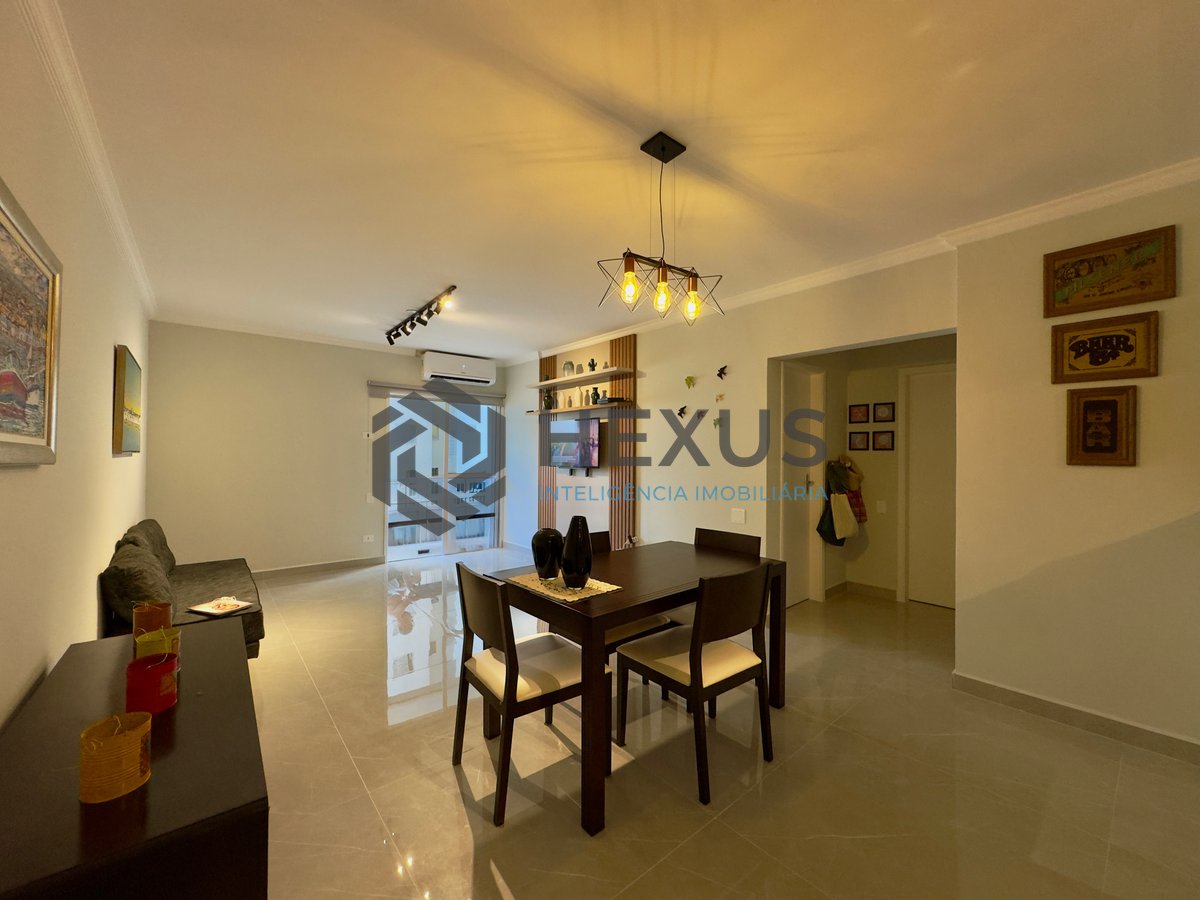 Foto 17 de Apartamento com varanda e lazer na beira mar da Praia das Pitangueiras, Guaruja