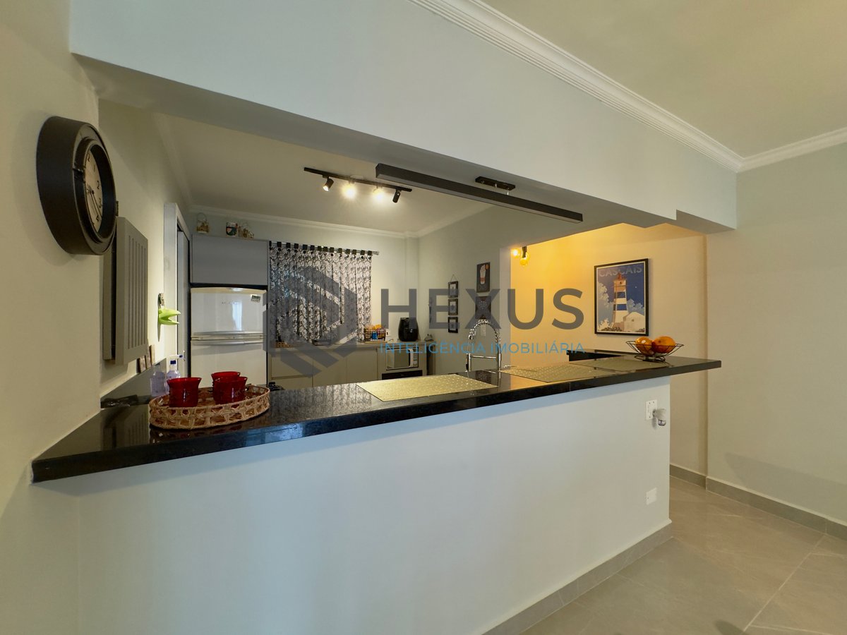 Foto 22 de Apartamento com varanda e lazer na beira mar da Praia das Pitangueiras, Guaruja