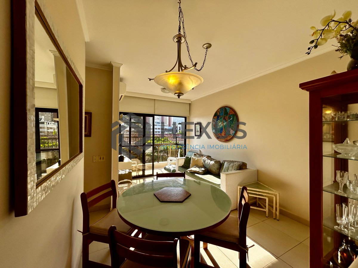 Foto 4 de Apartamento reformado com lazer na Praia da Enseada, Guaruja