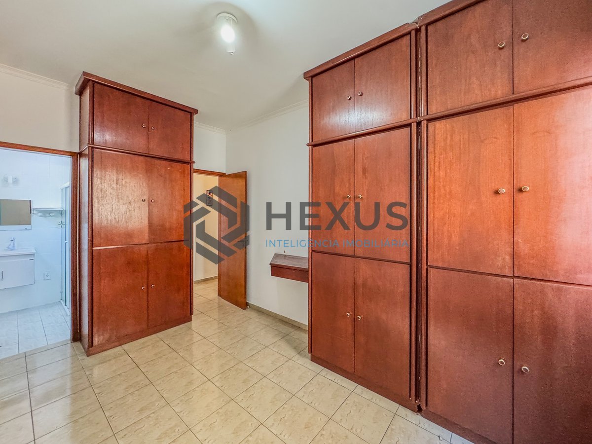 Foto 12 de Apartamento com varanda e despesas baixas na Praia das Asturias, Guaruja