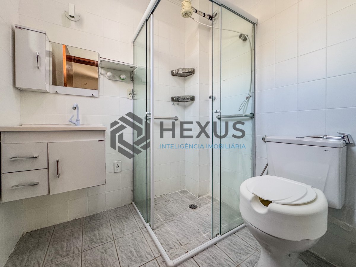 Foto 14 de Apartamento com varanda e despesas baixas na Praia das Asturias, Guaruja