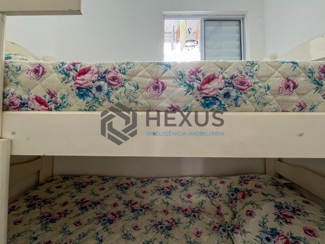Foto 17 de Apartamento reformado com varanda vista mar na beira mar da Praia das Pitangueiras, Guaruja