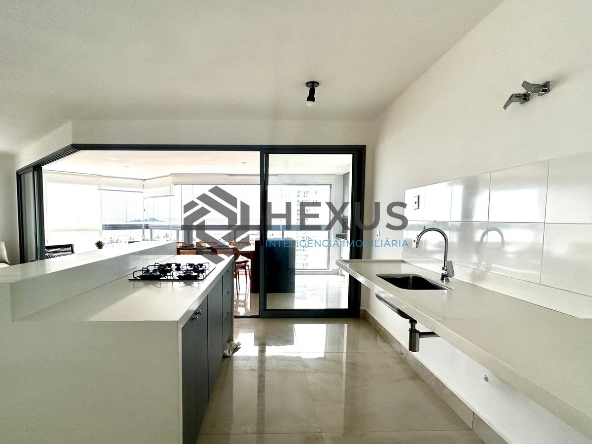 Foto 5 de Apartamento com varanda gourmet vista mar e lazer na Praia da Enseada, Guaruja