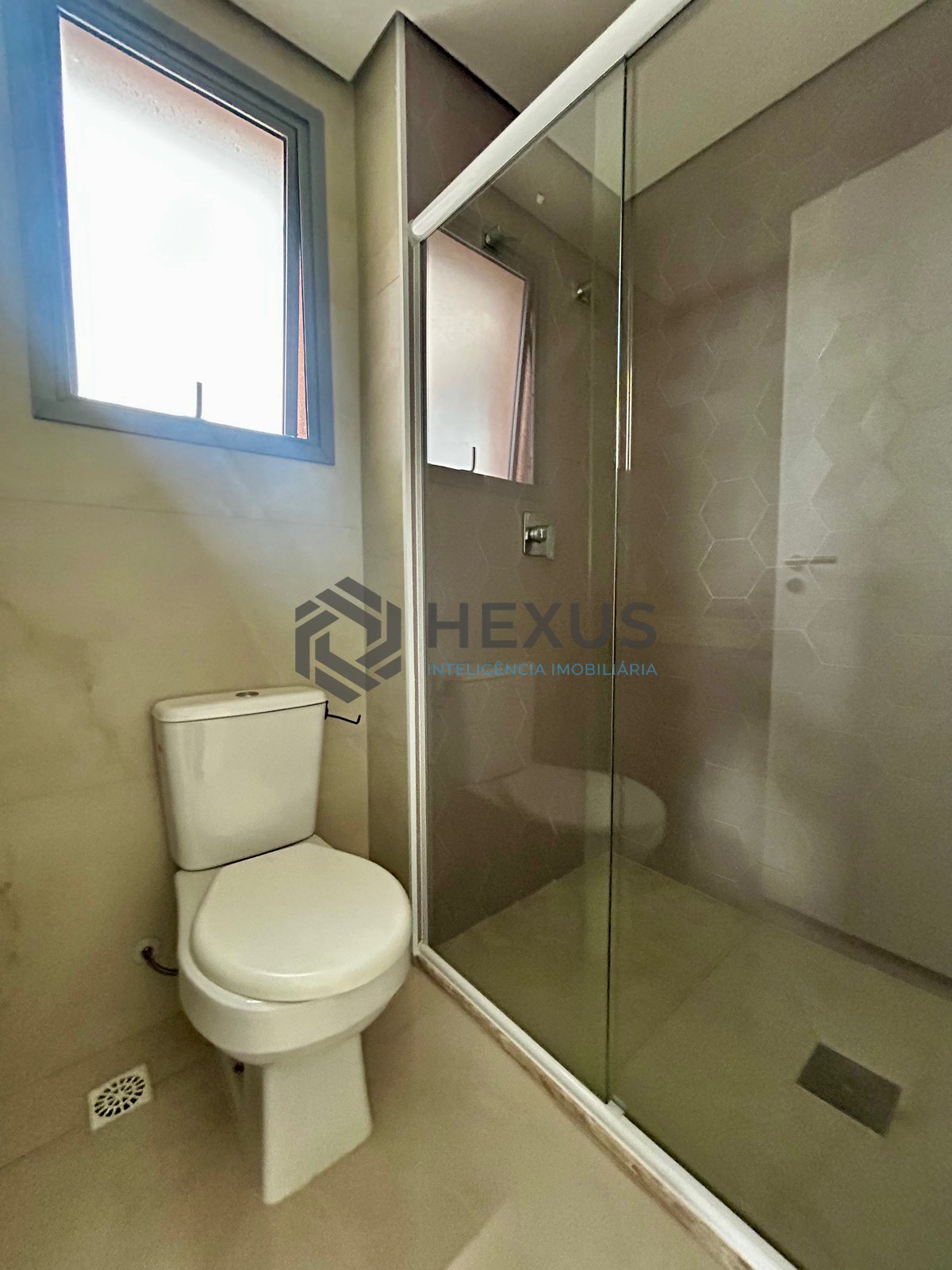 Foto 10 de Apartamento com varanda gourmet vista mar e lazer na Praia da Enseada, Guaruja