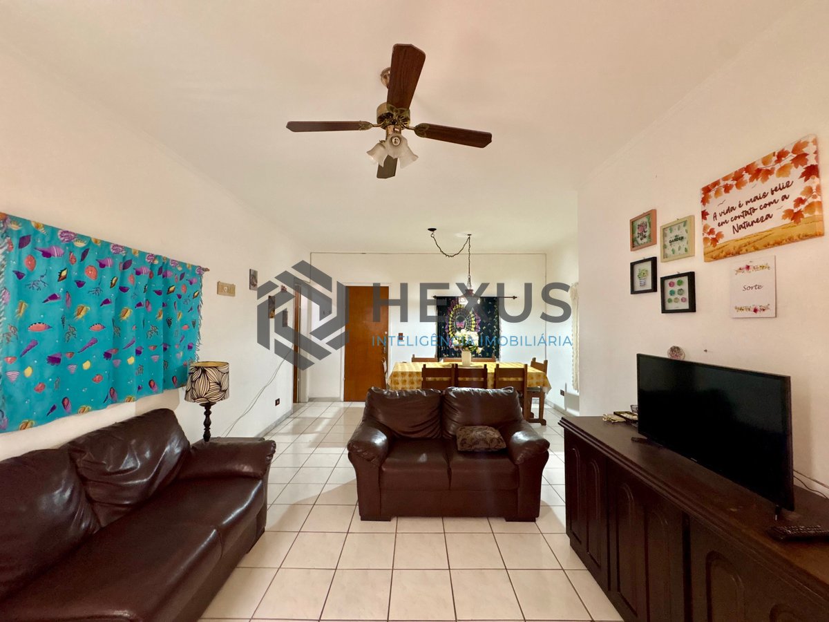 Foto 3 de Apartamento com varanda na Praia da Enseada, Guaruja