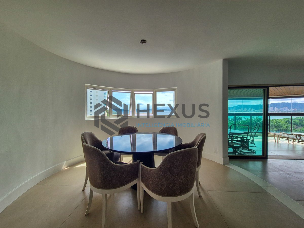 Foto 17 de Apartamento frente mar com varanda gourmet e lazer na Praia da Enseada, Guaruja