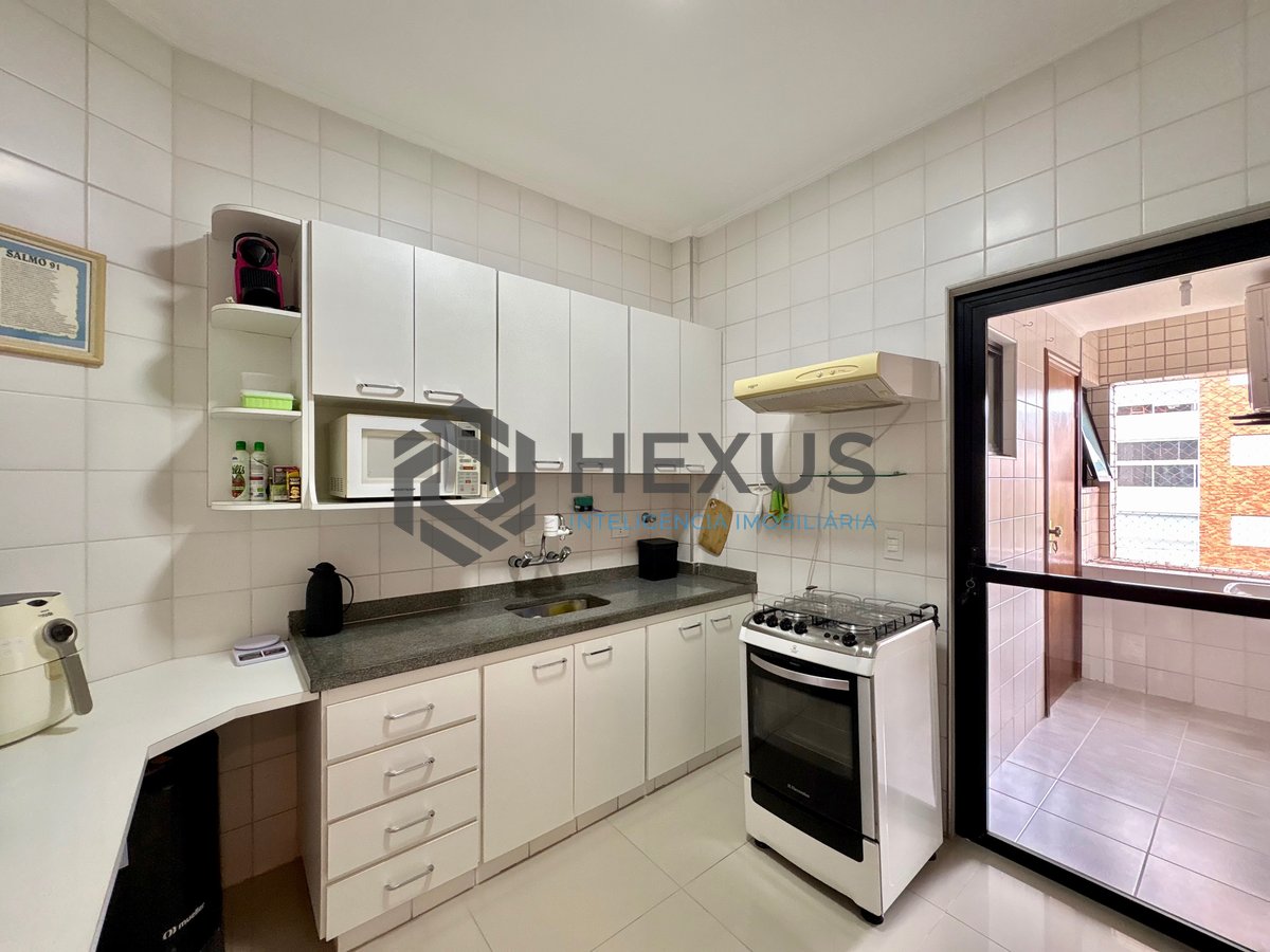 Foto 22 de Apartamento com varanda vista mar e lazer na Praia da Enseada, Guaruja