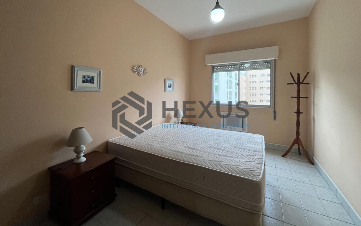 Foto 17 de Apartamento com varanda na quadra-mar da Praia das Pitangueiras, Guaruja
