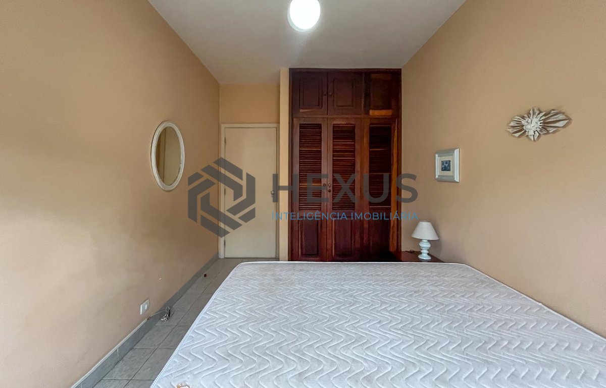 Foto 19 de Apartamento com varanda na quadra-mar da Praia das Pitangueiras, Guaruja