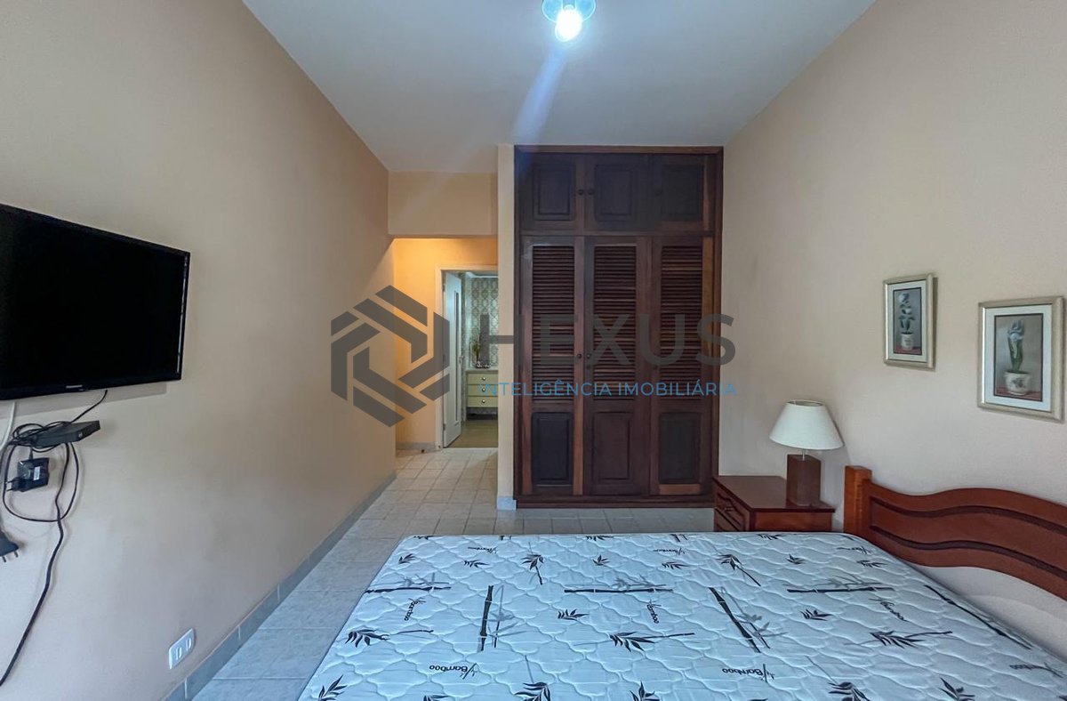 Foto 26 de Apartamento com varanda na quadra-mar da Praia das Pitangueiras, Guaruja