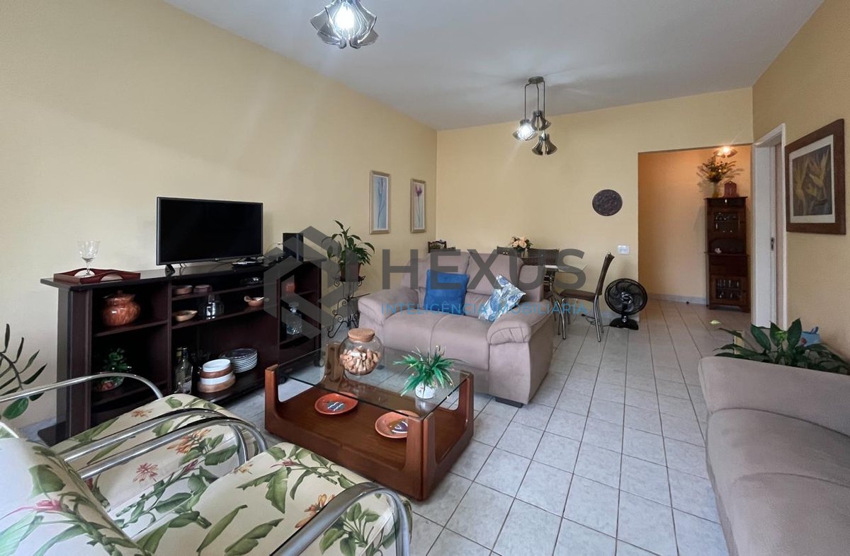 Foto 8 de Apartamento com varanda na quadra-mar da Praia das Pitangueiras, Guaruja