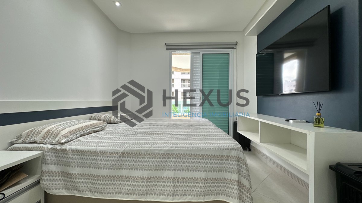Foto 17 de Apartamento com varanda gourmet reformado na Praia da Enseada, Guaruja