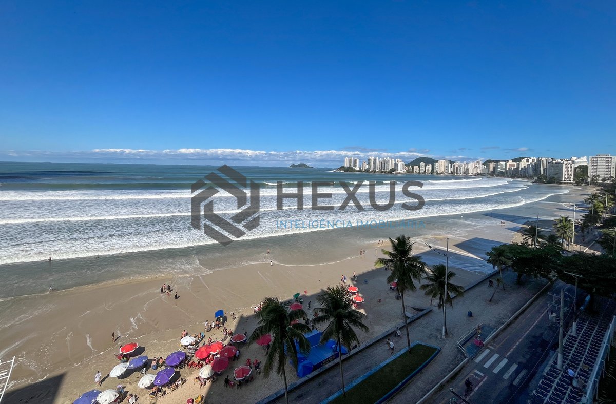 Foto 5 de Apartamento reformado frente mar com varanda vista mar nas Pitangueiras, Guarujá