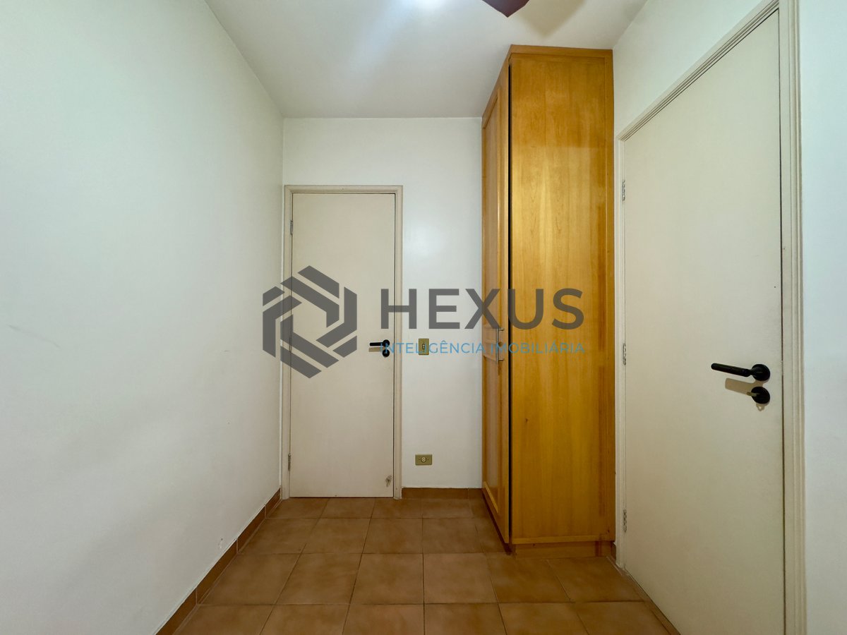 Foto 19 de Apartamento com varanda na Praia das Pitangueiras, Guaruja