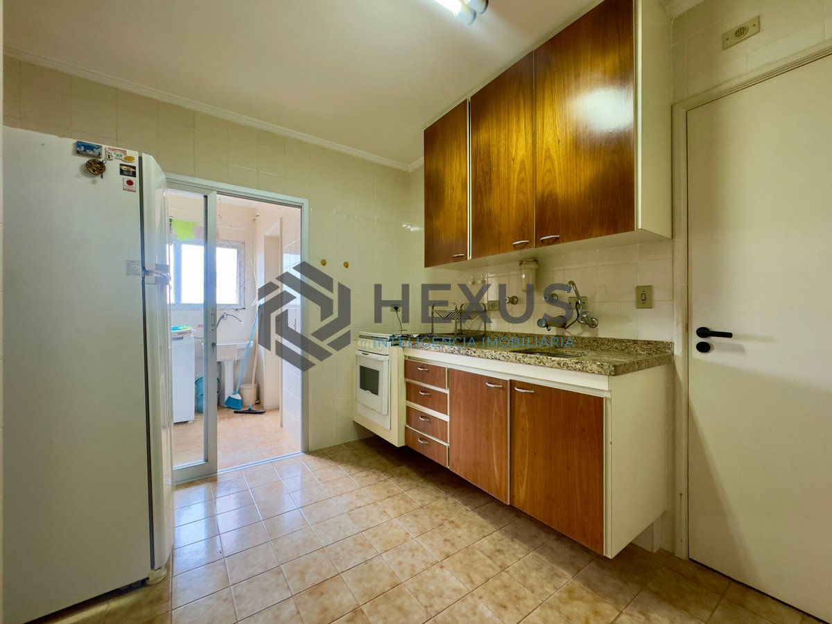 Foto 21 de Apartamento com varanda na Praia das Pitangueiras, Guaruja