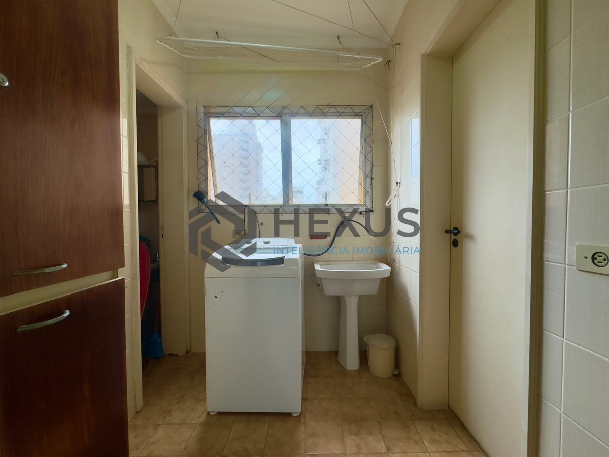 Foto 22 de Apartamento com varanda na Praia das Pitangueiras, Guaruja