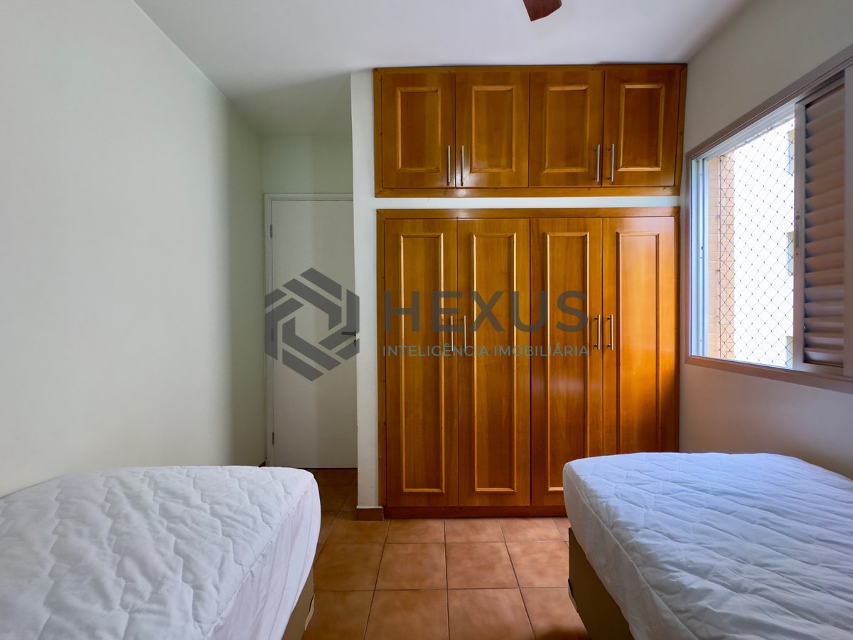 Foto 9 de Apartamento com varanda na Praia das Pitangueiras, Guaruja