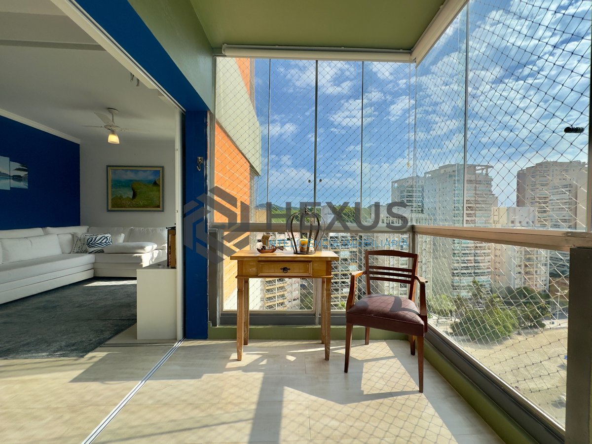 Foto 7 de Apartamento frente mar reformado com varanda vista mar e lazer no Jardim Astúrias, Guarujá