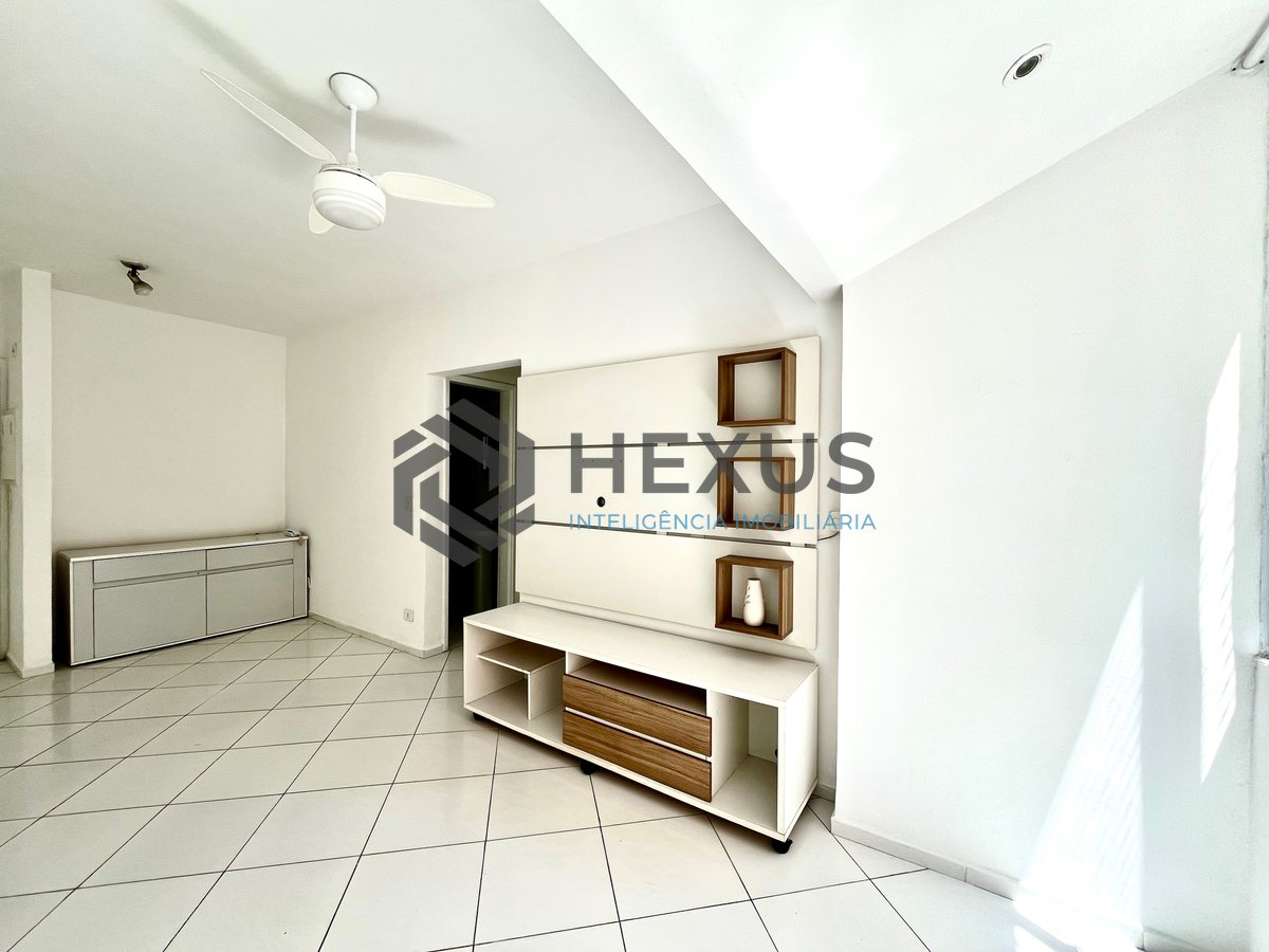 Foto 5 de Apartamento com varanda vista mar na beira mar da Praia das Pitangueiras, Guaruja