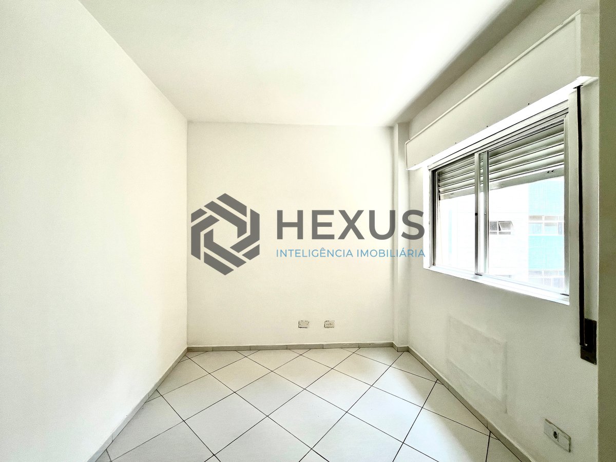 Foto 8 de Apartamento com varanda vista mar na beira mar da Praia das Pitangueiras, Guaruja