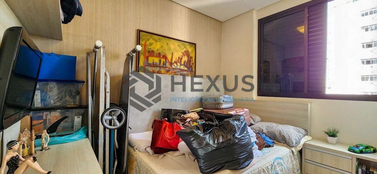 Foto 32 de Apartamento reformado com varanda e lazer a uma quadra da Praia das Pitangueiras, Guaruja