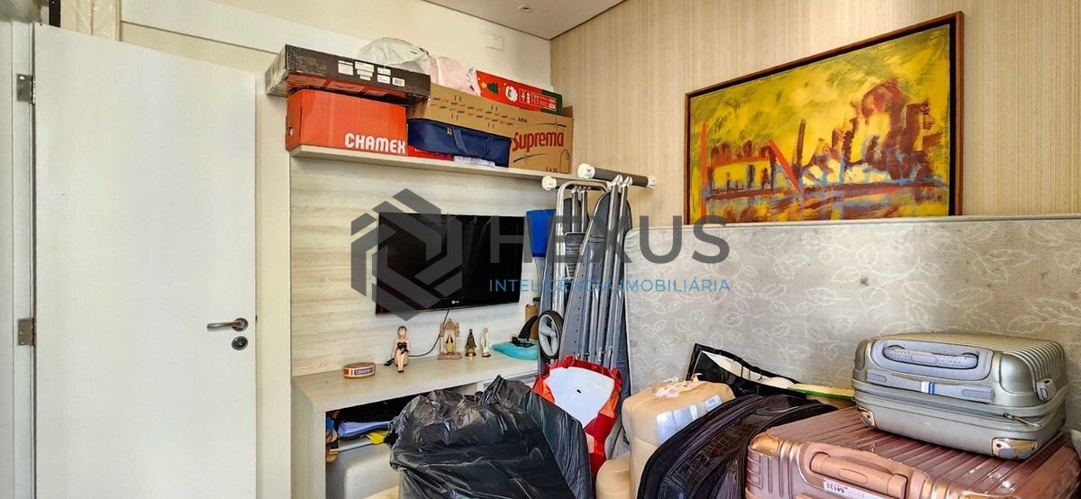 Foto 33 de Apartamento reformado com varanda e lazer a uma quadra da Praia das Pitangueiras, Guaruja