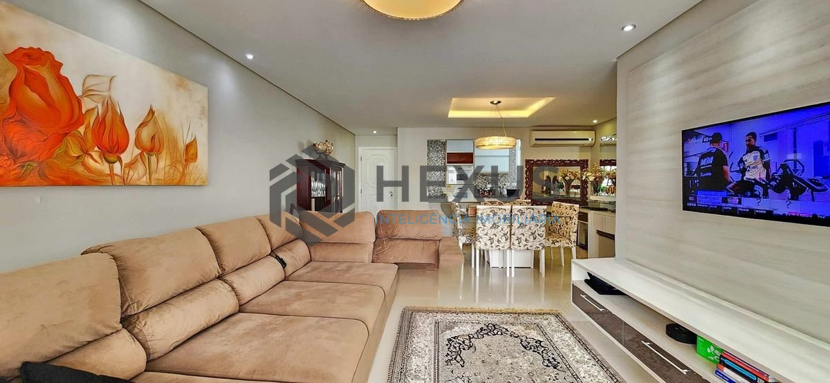 Foto 7 de Apartamento reformado com varanda e lazer a uma quadra da Praia das Pitangueiras, Guaruja