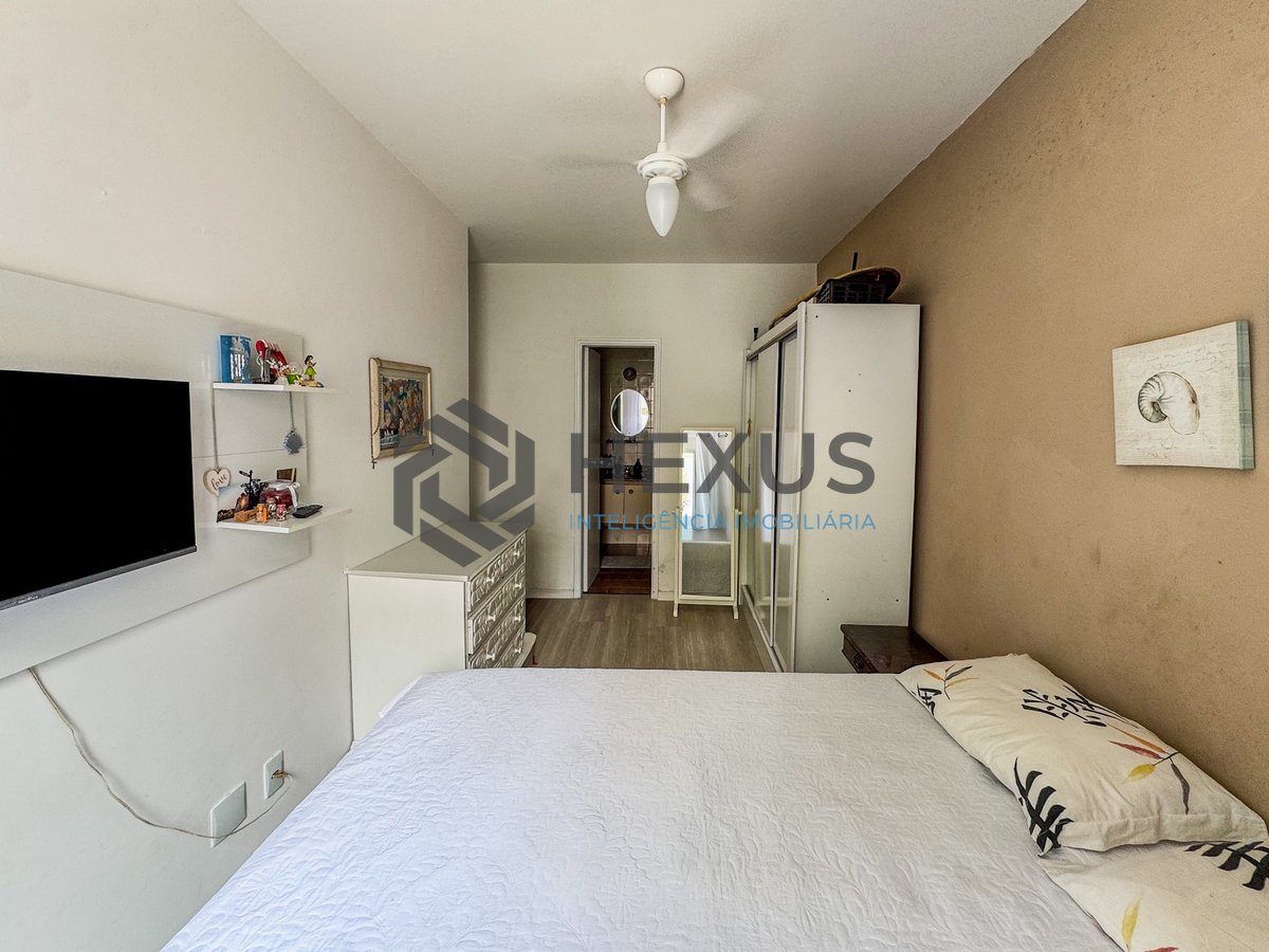 Foto 14 de Apartamento com varanda a 2 quadras da Praia das Astúrias, Guarujá