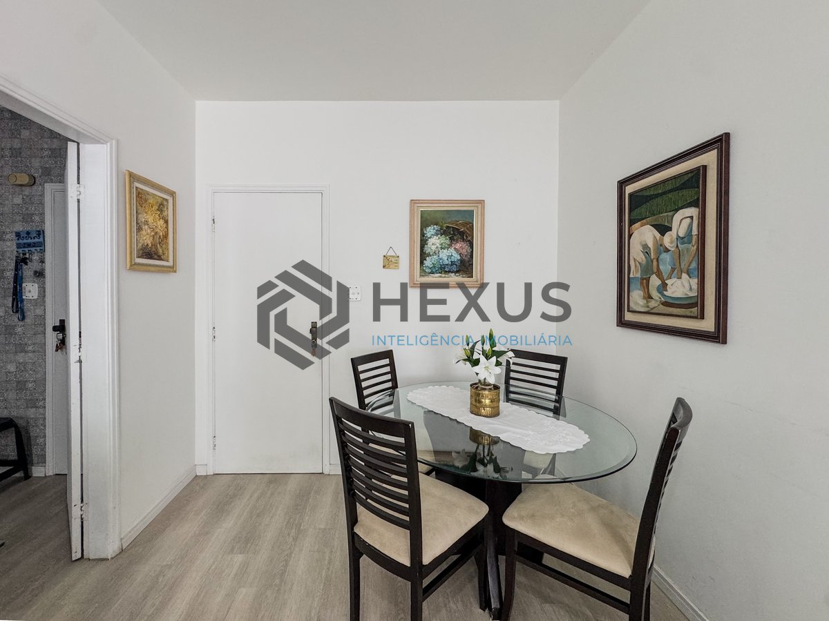 Foto 7 de Apartamento com varanda a 2 quadras da Praia das Astúrias, Guarujá