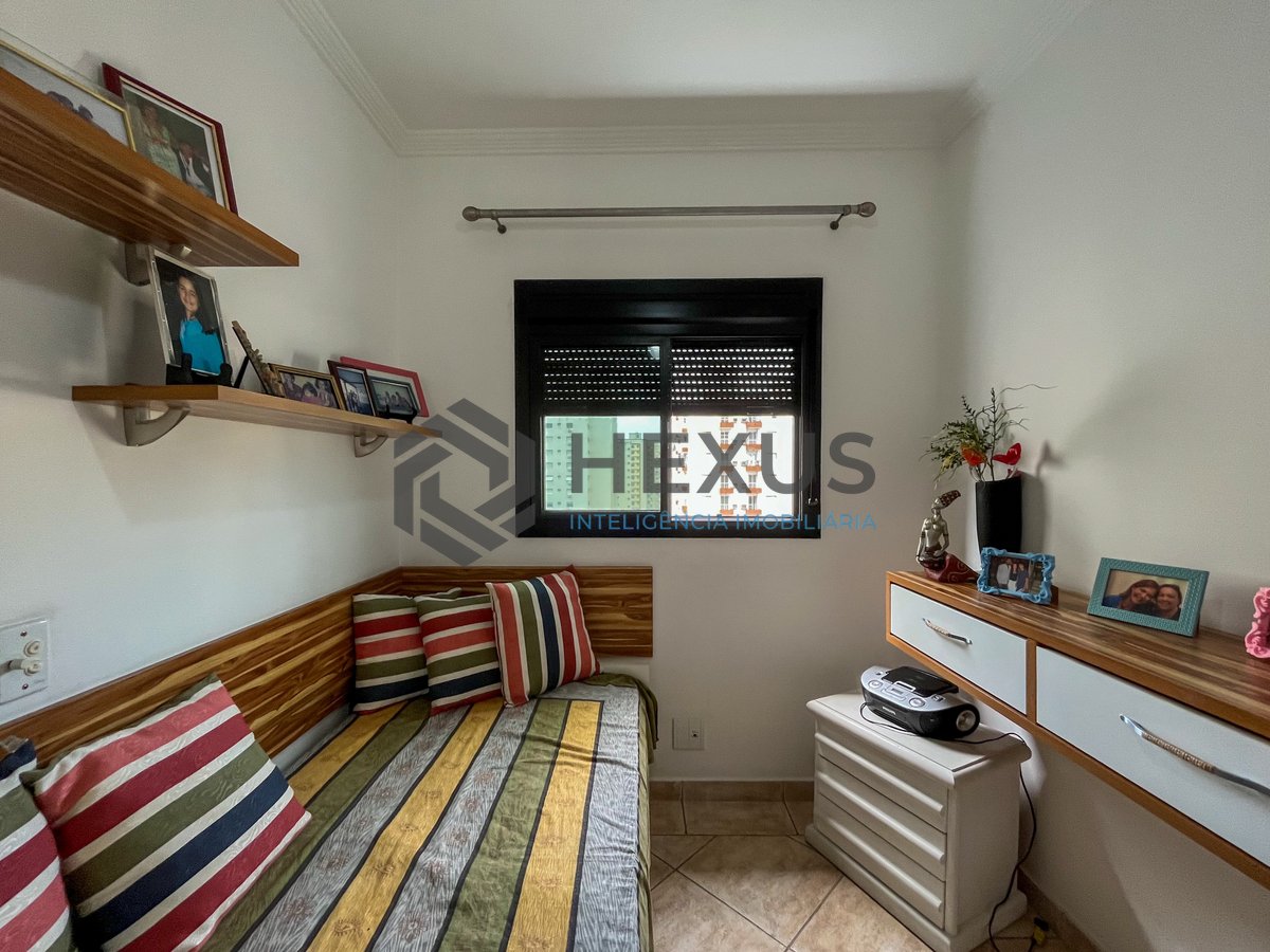 Foto 11 de Apartamento com varanda e lazer na Praia das Pitangueiras, Guaruja