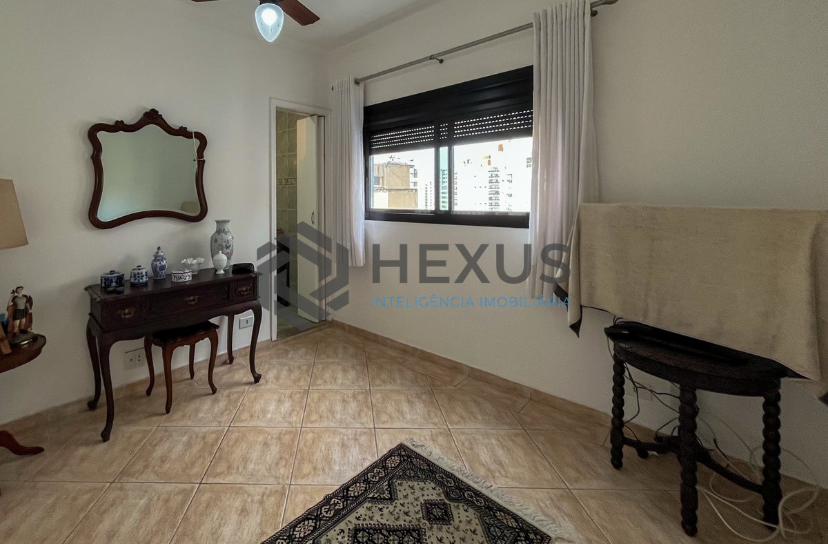 Foto 18 de Apartamento com varanda e lazer na Praia das Pitangueiras, Guaruja
