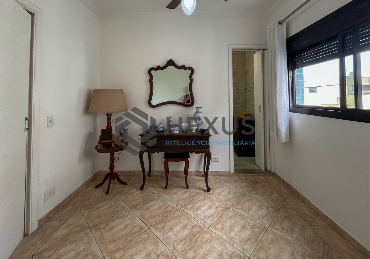 Foto 19 de Apartamento com varanda e lazer na Praia das Pitangueiras, Guaruja