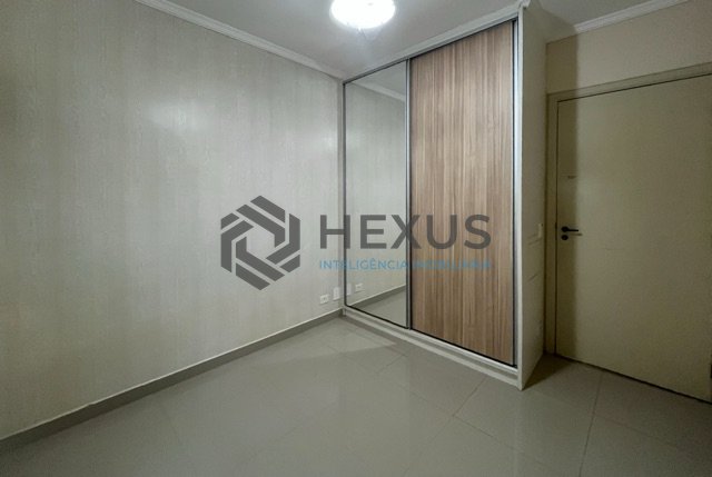 Foto 18 de Apartamento com varanda e lazer na Praia das Pitangueiras, Guaruja