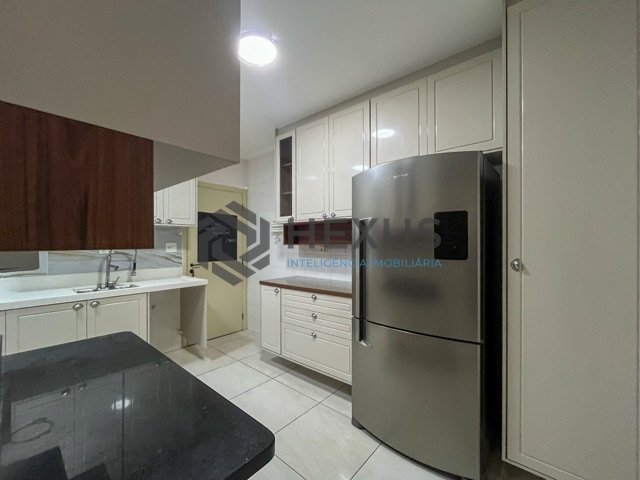 Foto 22 de Apartamento com varanda e lazer na Praia das Pitangueiras, Guaruja