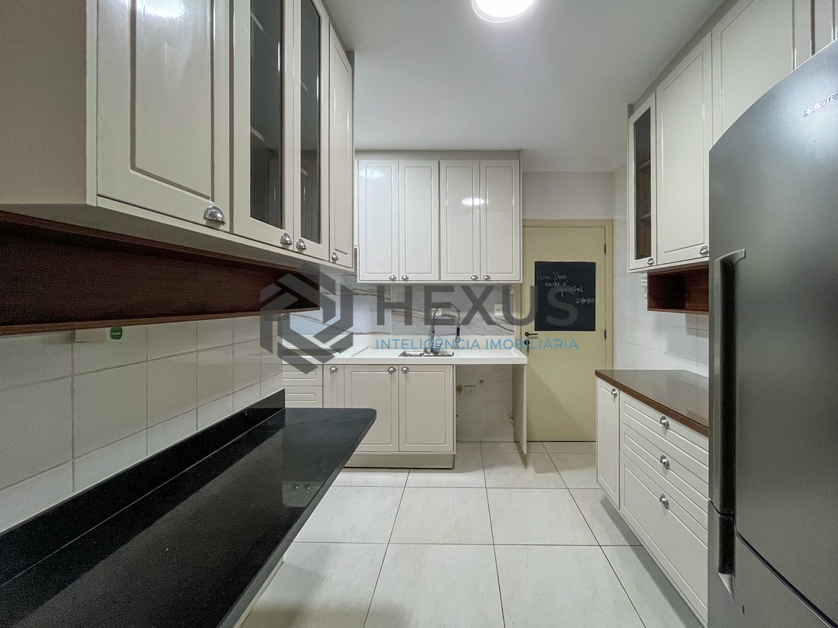 Foto 25 de Apartamento com varanda e lazer na Praia das Pitangueiras, Guaruja
