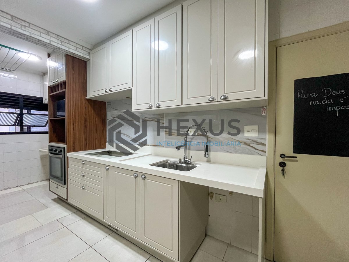 Foto 28 de Apartamento com varanda e lazer na Praia das Pitangueiras, Guaruja