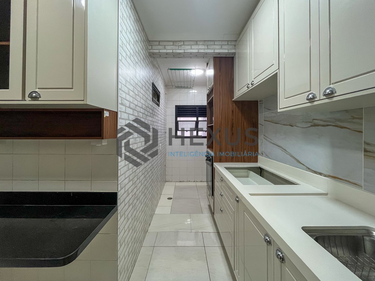 Foto 29 de Apartamento com varanda e lazer na Praia das Pitangueiras, Guaruja