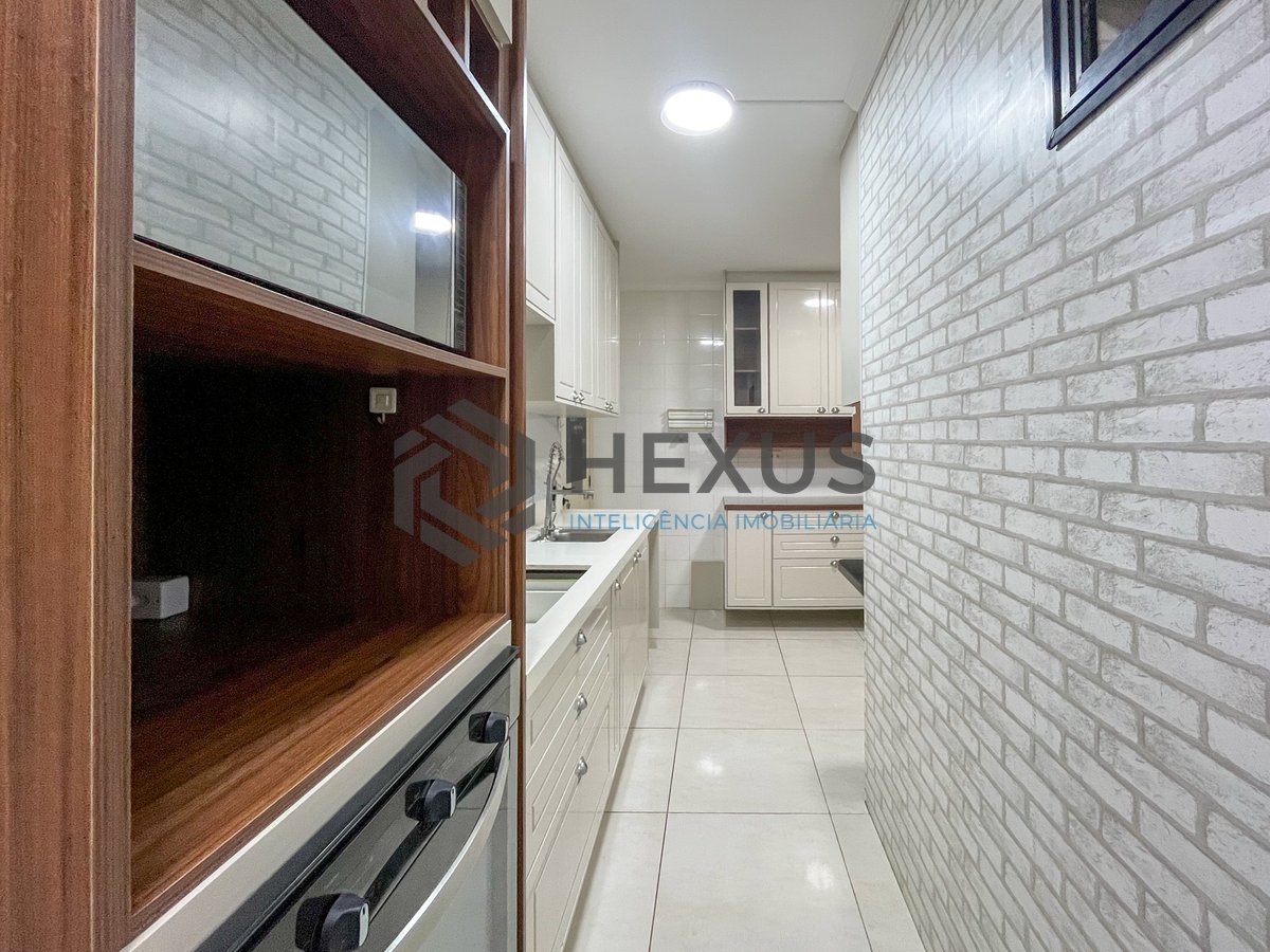 Foto 30 de Apartamento com varanda e lazer na Praia das Pitangueiras, Guaruja