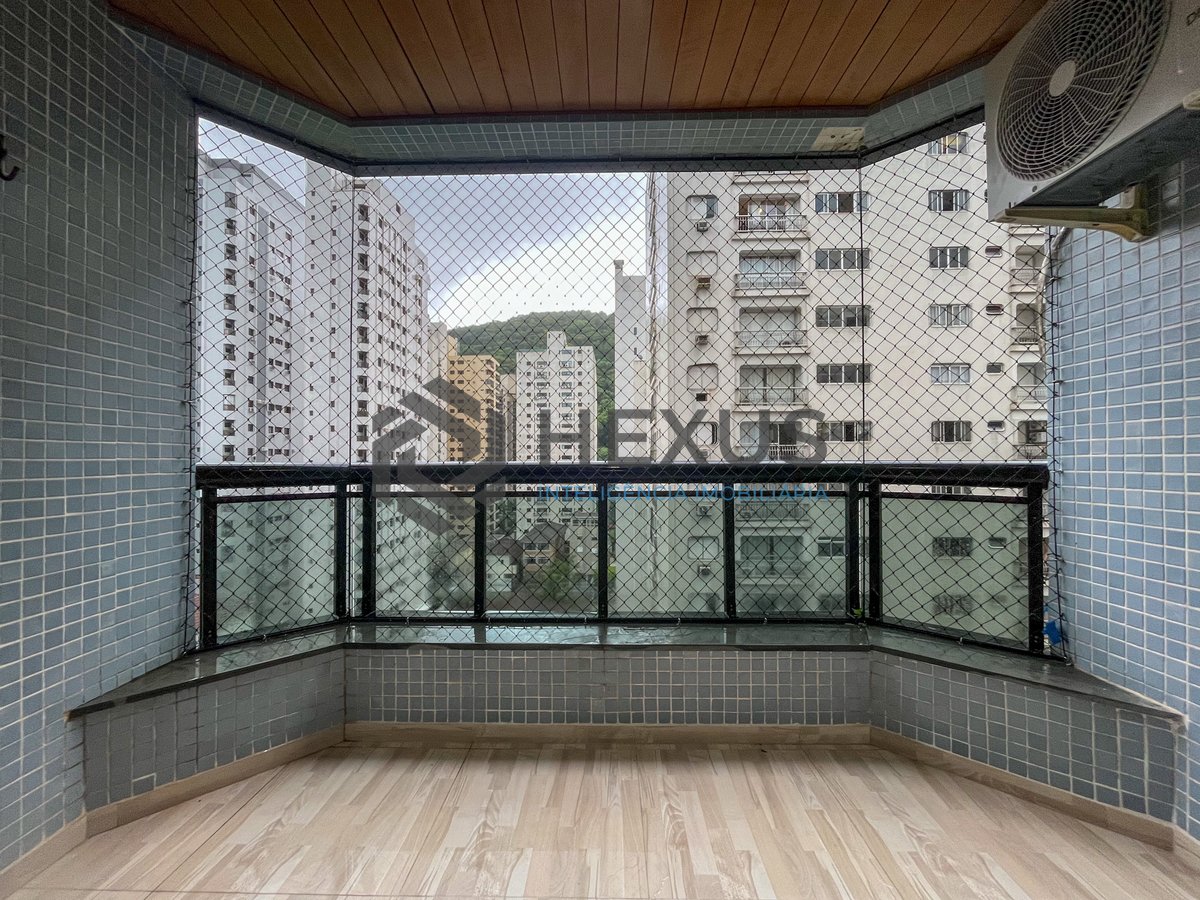 Foto 7 de Apartamento com varanda e lazer na Praia das Pitangueiras, Guaruja