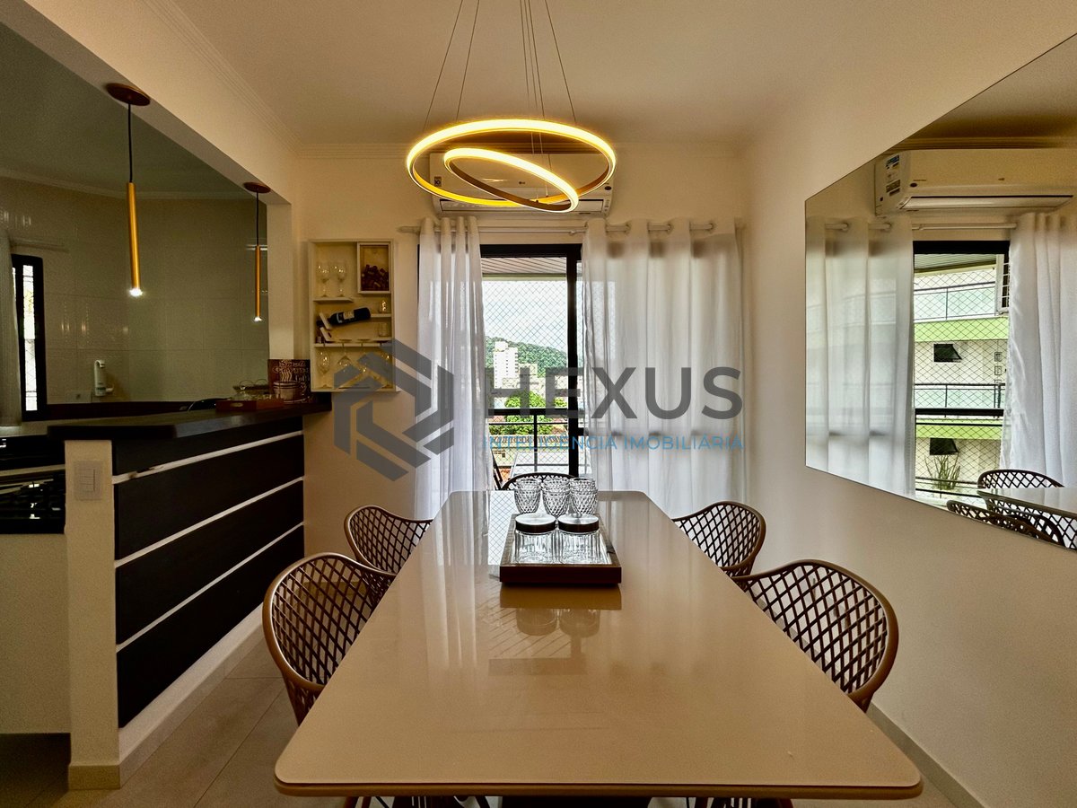 Foto 20 de Apartamento reformado com varanda a 400m da praia na Enseada, Guarujá