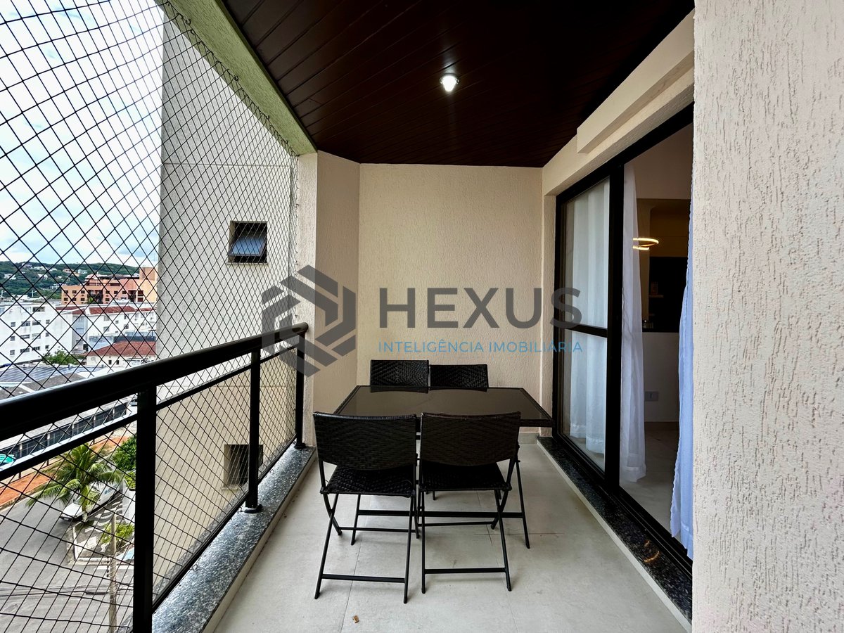 Foto 7 de Apartamento reformado com varanda a 400m da praia na Enseada, Guarujá