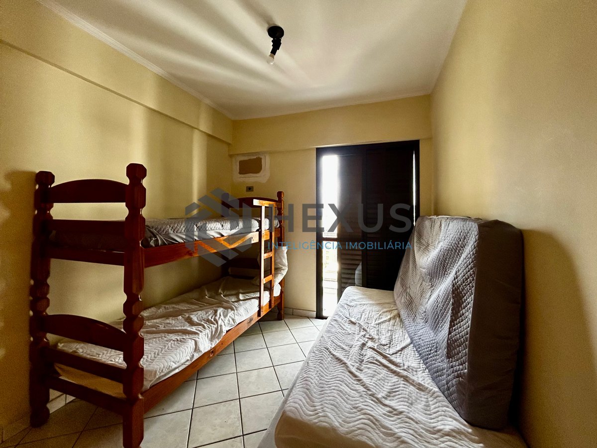Foto 12 de Apartamento com varanda e lazer na Praia da Enseada, Guarujá