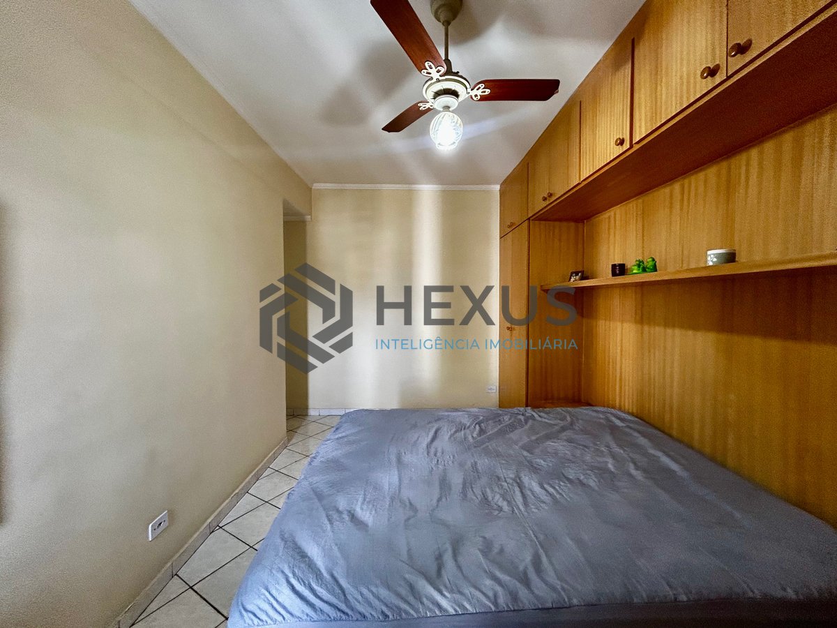 Foto 14 de Apartamento com varanda e lazer na Praia da Enseada, Guarujá